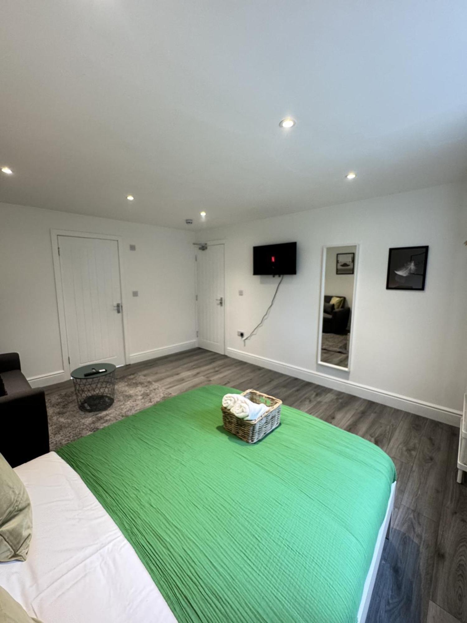 En-Suite Bedroom For Up To 4! Sofa Bed - Near Stratford Londres Exterior foto