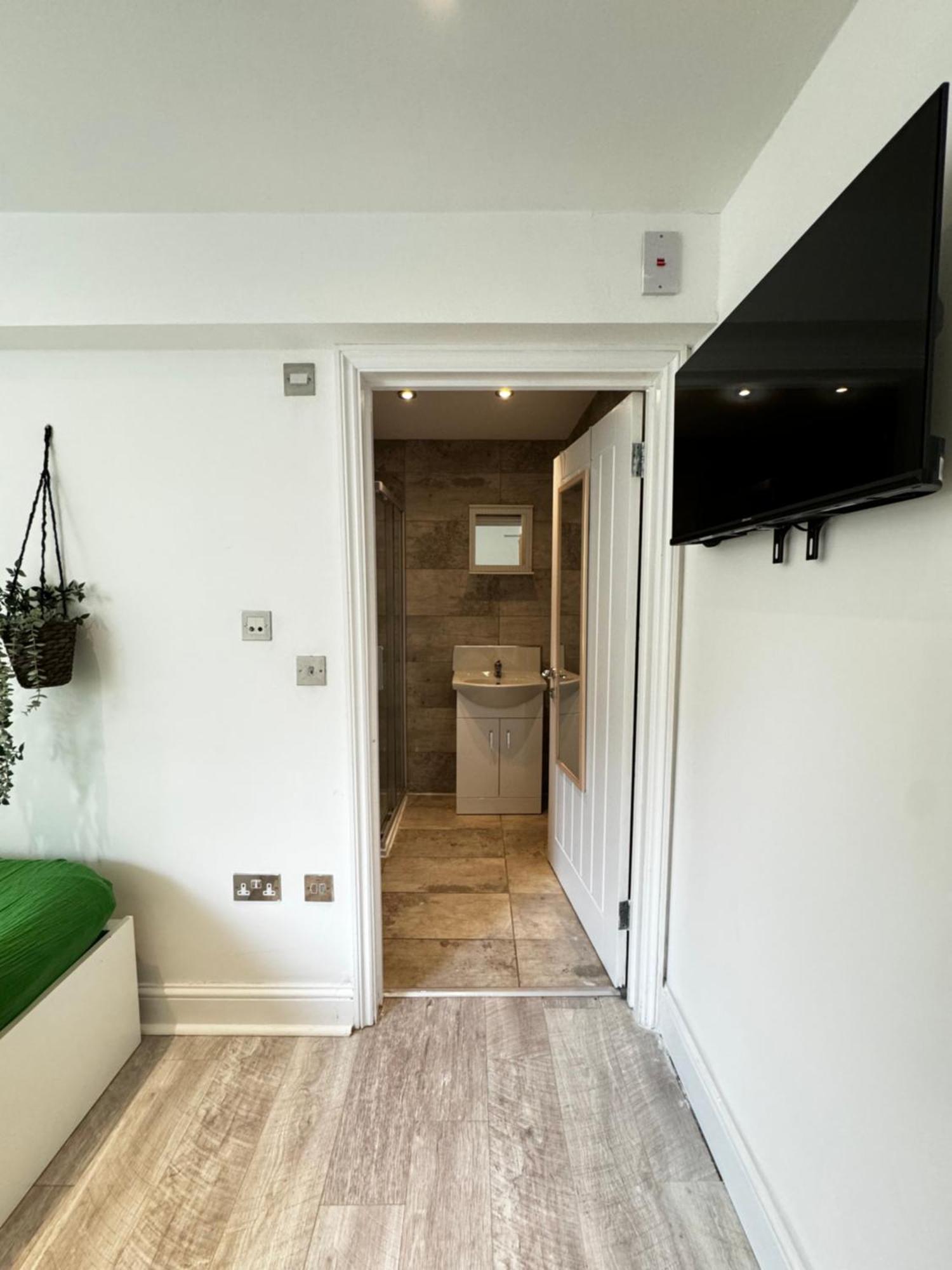 En-Suite Bedroom For Up To 4! Sofa Bed - Near Stratford Londres Exterior foto